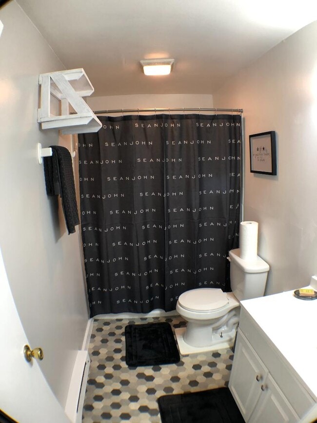 Building Photo - 4 N Hamilton St