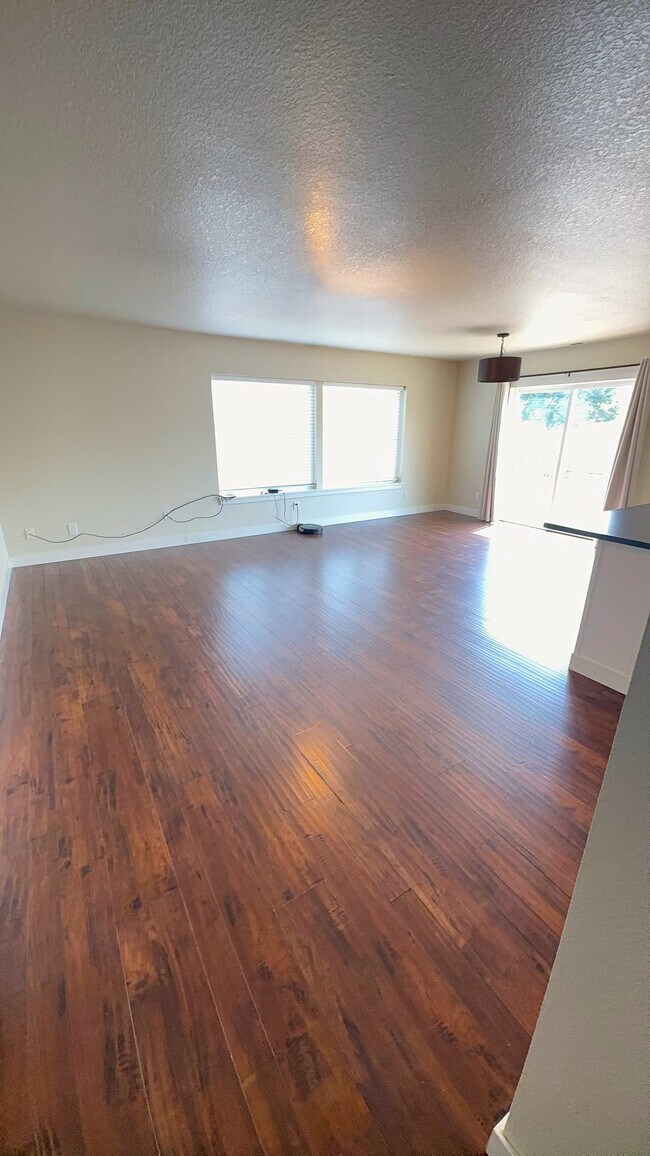 Foto del edificio - 1047 W Ellendale Ave