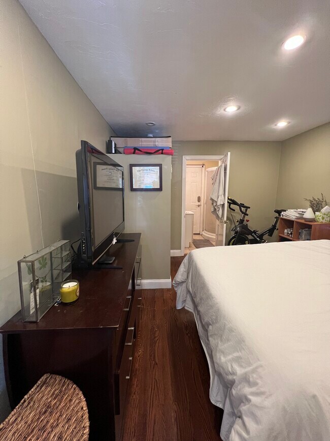 Foto del edificio - 735 Somerville Ave