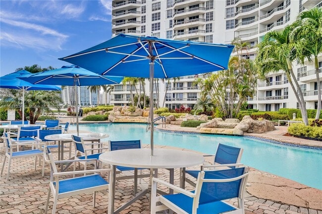 Building Photo - 19101 NE 36th Ct