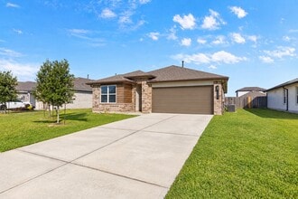 Building Photo - 14527 Rain Tree Dr