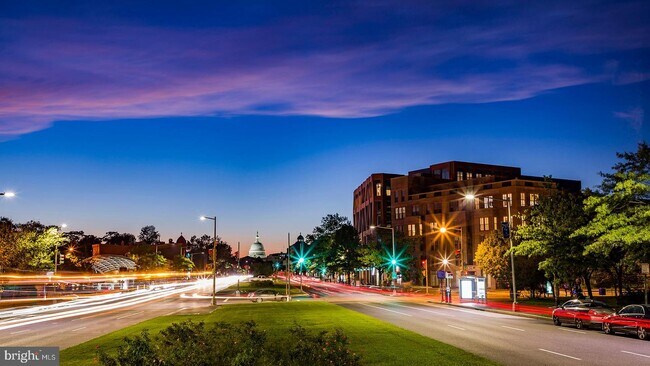 Foto del edificio - 333 8th St SE