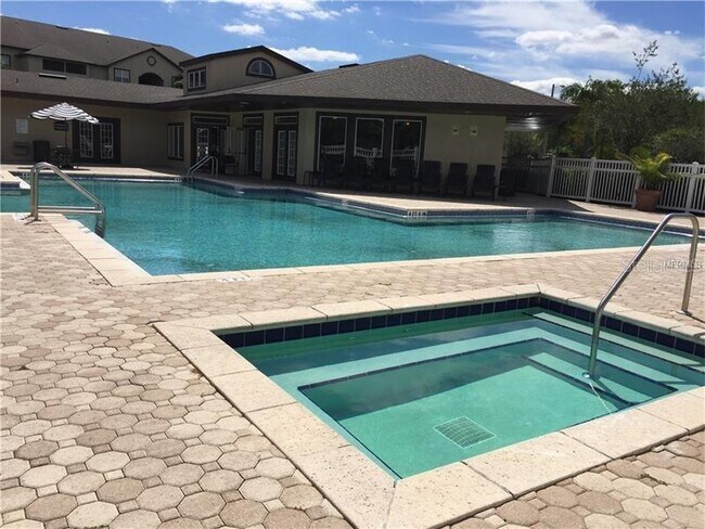 Building Photo - 16415 Enclave Village Dr
