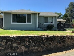 Building Photo - 845 3rd St