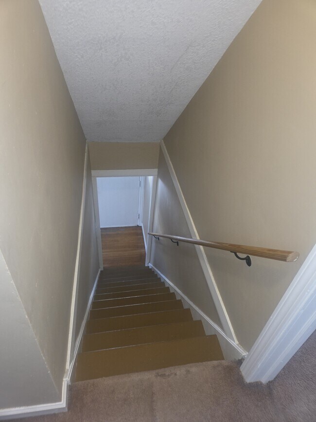 Building Photo - 63 Granger St