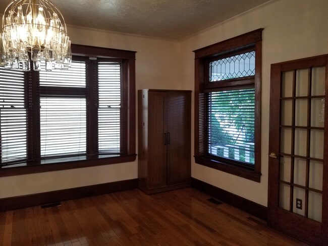 Building Photo - 347 E 700 S