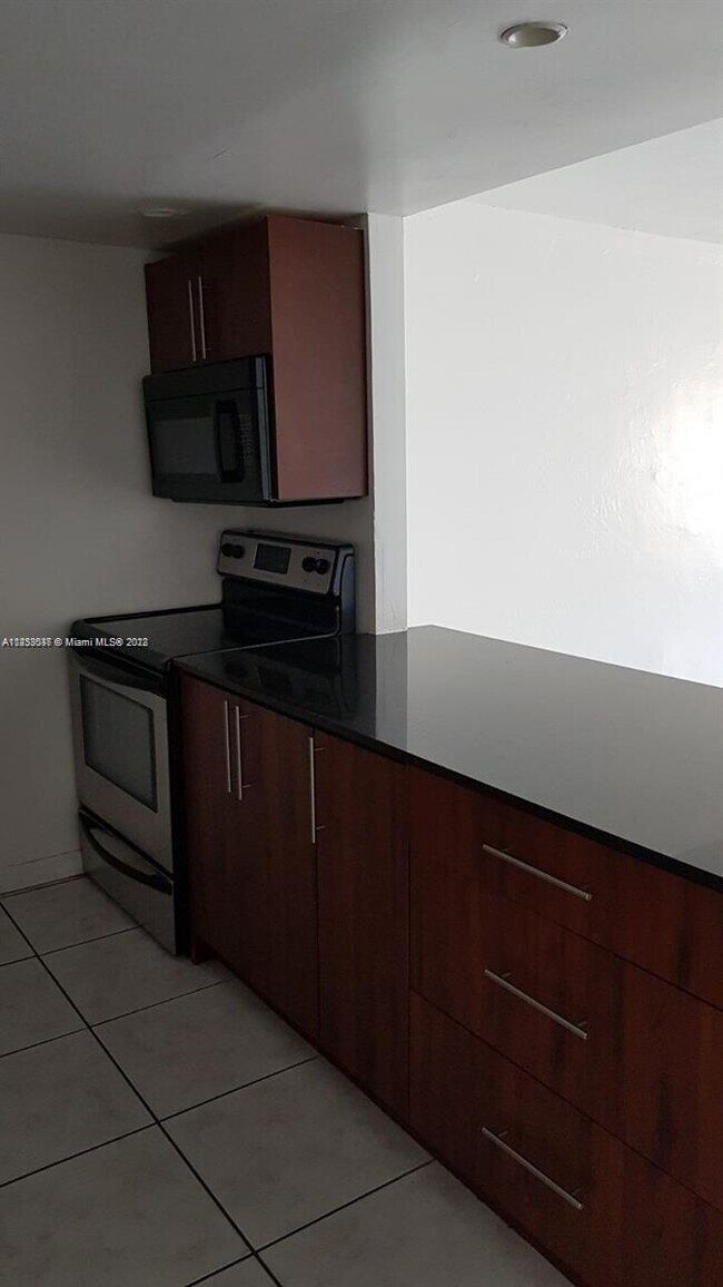 Foto del edificio - 1885 NE 121st St