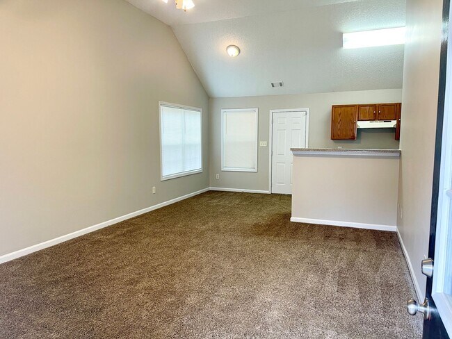 Building Photo - Welcome to this beautiful house located in...