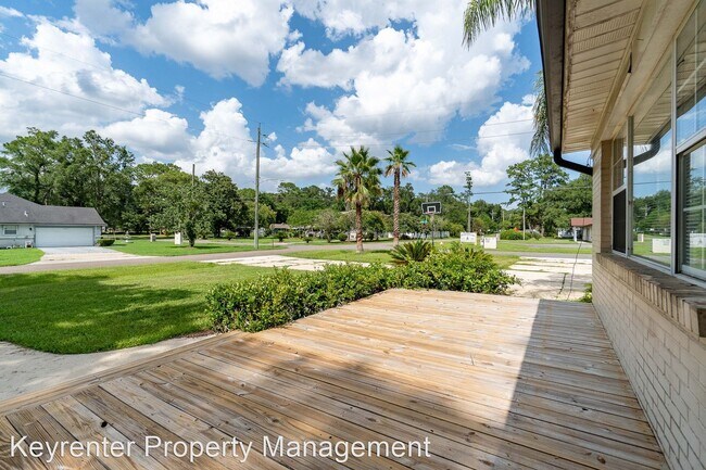 Foto del edificio - 3 br, 2 bath House - 6806 McMullin St