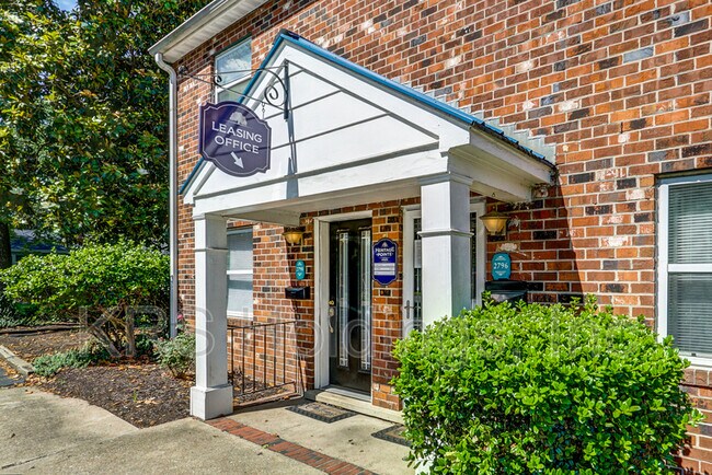 Foto del edificio - 5244 Goolsby Ct