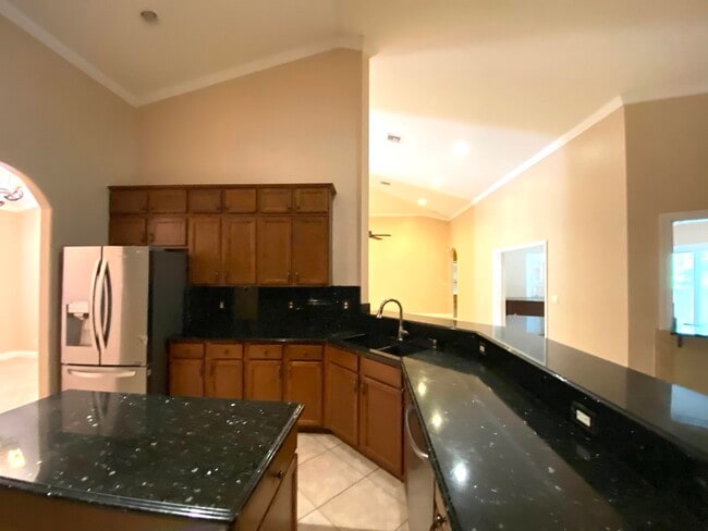 Building Photo - 8698 Banyan Blvd