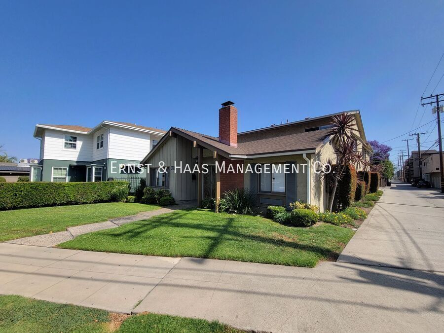 Photo - 440 E. San Antonio Dr.-04