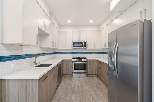 Building Photo - 5550 Bonner Ave