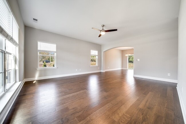 Building Photo - 1398 Wentworth Dr