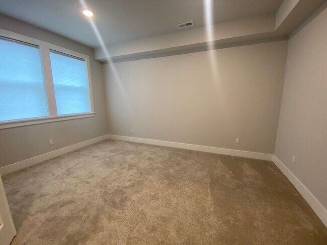 Foto del edificio - 3 Bedroom Westmorland Townhome!!