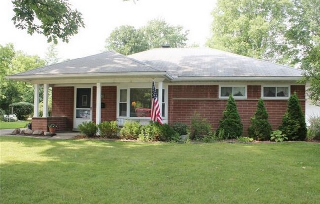 Building Photo - 4024 W Webster Rd