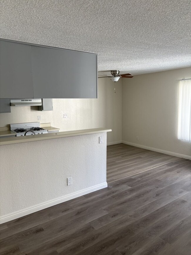 Interior Photo - 6810 Foothill Blvd