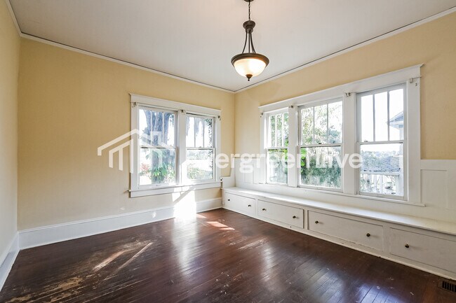 Foto del edificio - 626 E Washington Ave