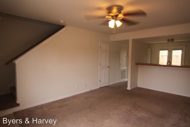 Building Photo - 116 Coyote Ct