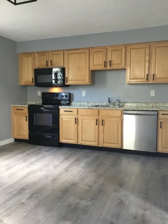 Kitchen - 28 Hall Pl