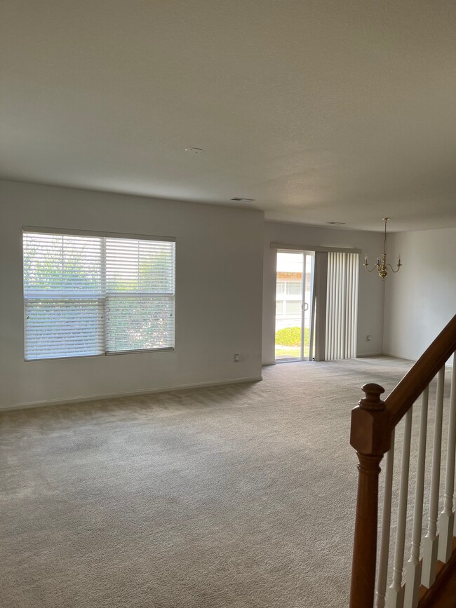 Building Photo - 12831 Mayfair Way