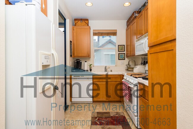 Foto del edificio - 1549 Barberry Pl
