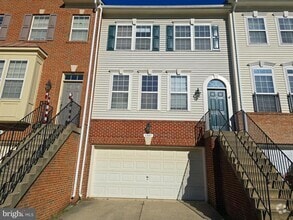 Building Photo - 8557 Wyngate Manor Ct
