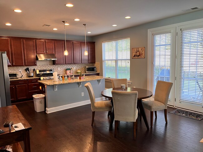 Foto del edificio - 1863 Flint Valley Ln