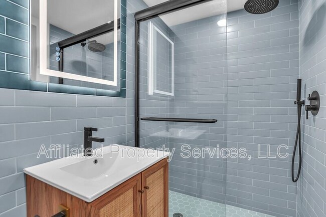 Building Photo - 4011 36th Ct