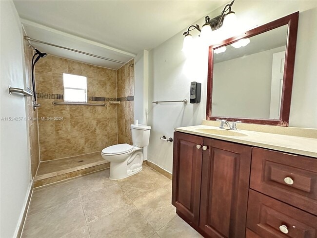 Foto del edificio - 2811 NW 88th St