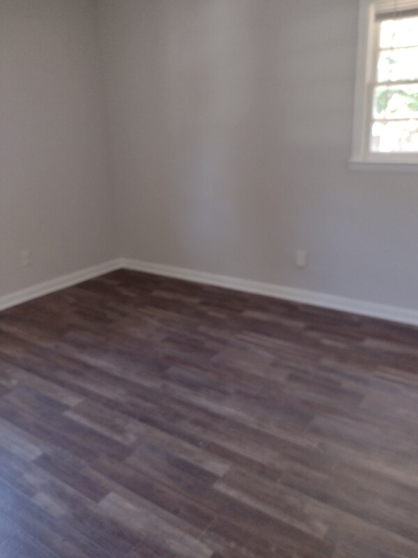 Building Photo - 3751 Hopkins Rd