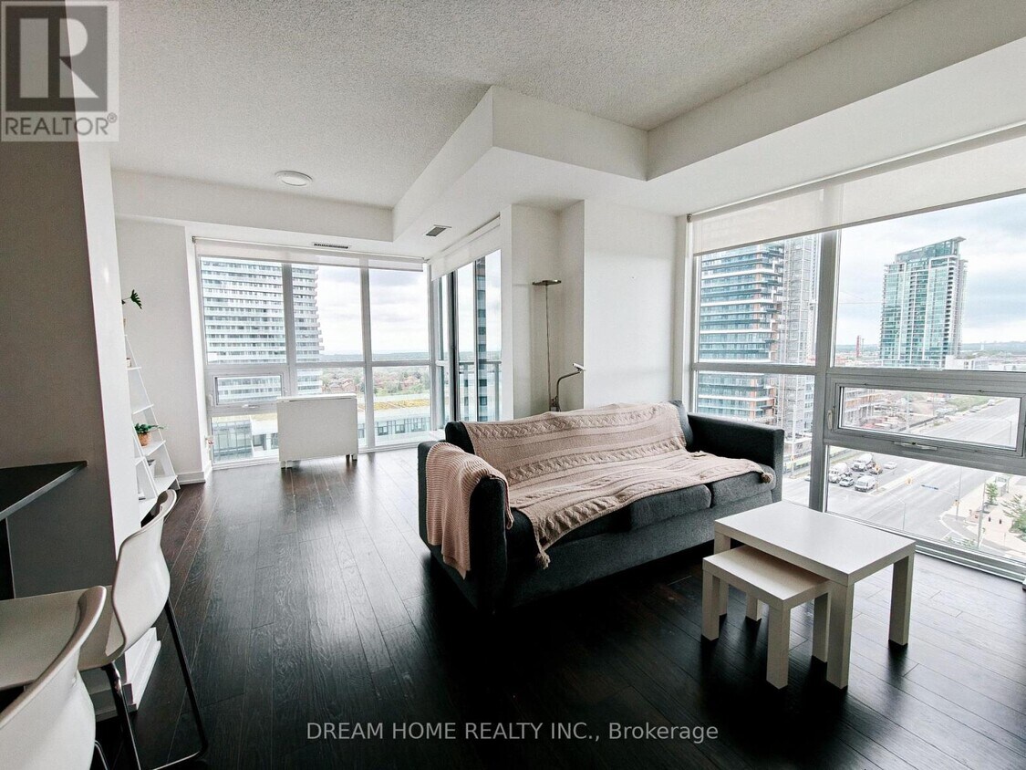 Primary Photo - 4311-4011-4011 Brickstone Mews