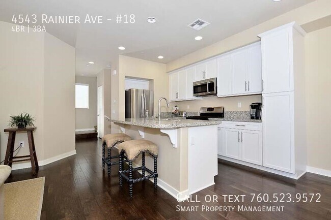 Building Photo - Beatutiful Townhouse in Mission Valley. Gr...