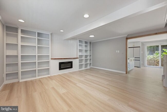 Building Photo - 7406 Golden Horseshoe Ct