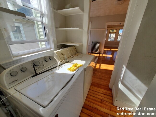 Foto del edificio - 623 Fellsway