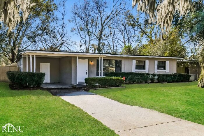 Primary Photo - 7010 Bernay Ave