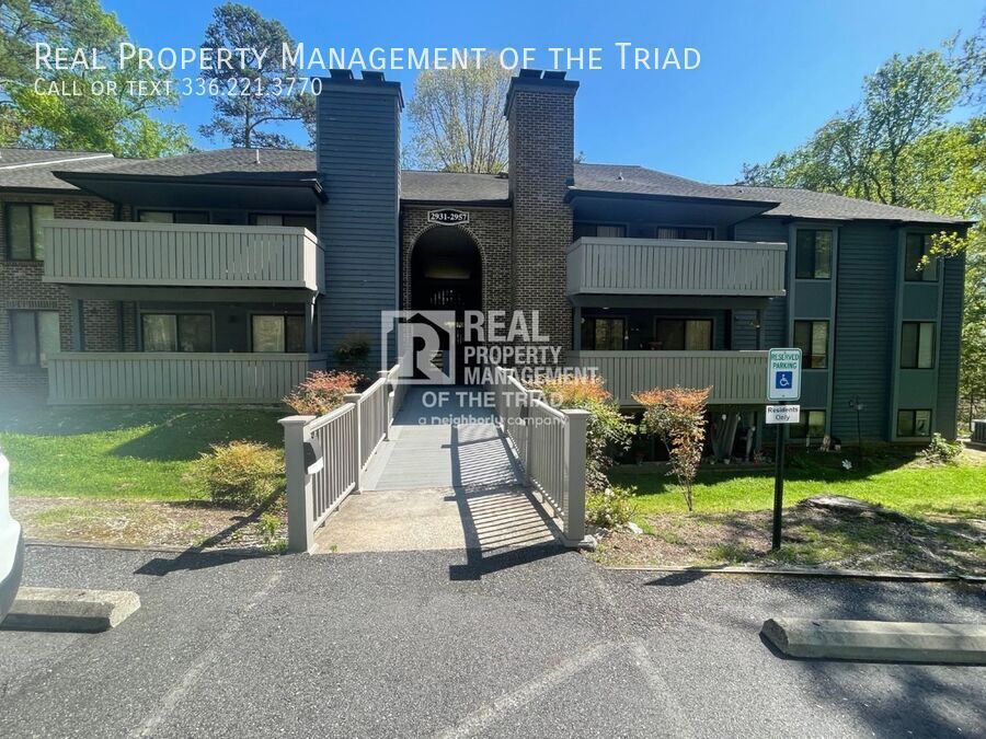Primary Photo - 2937 Oaktop Cir