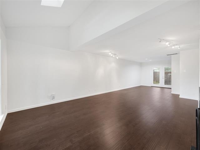 Foto del edificio - 7611 Woodthrush Dr