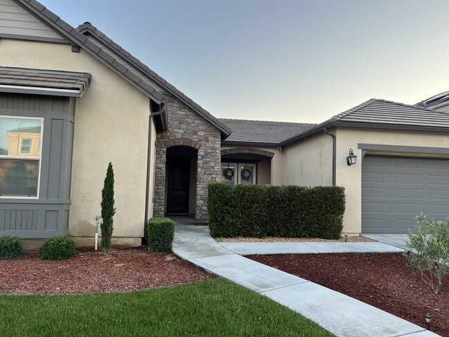 Foto del edificio - 598 Crescent Ln