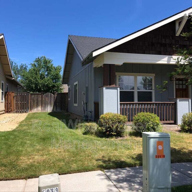 Foto del edificio - 20618 Songbird Ln
