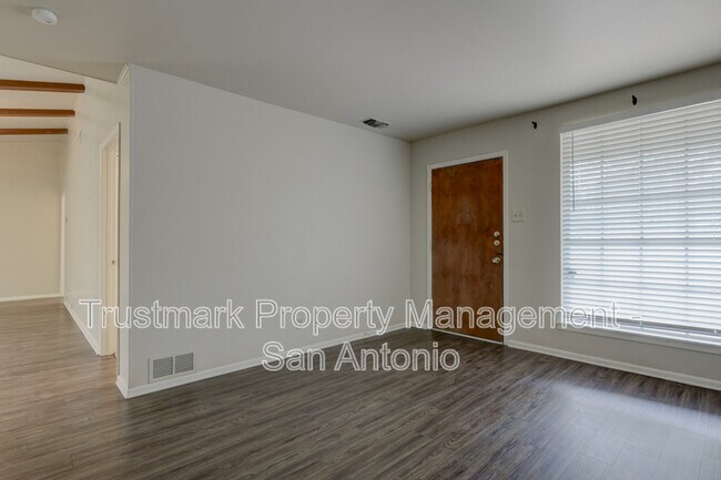 Foto del edificio - 847 Boulder Dr
