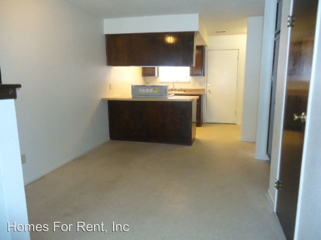 Foto del edificio - 2387 E Springville Ave