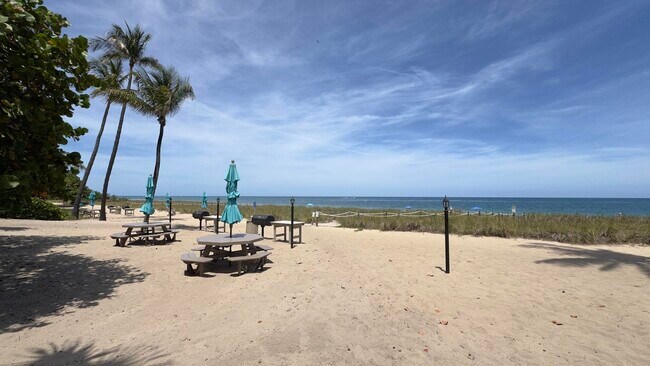 Building Photo - 5100 N Ocean Blvd