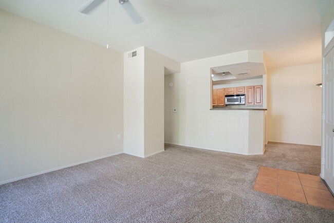 Building Photo - 3830 E Lakewood Pkwy W