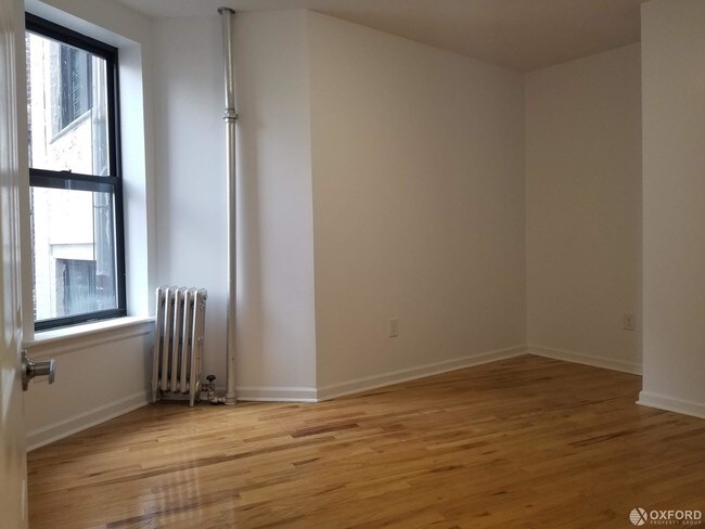 Building Photo - 880 Saint Nicholas Avenue