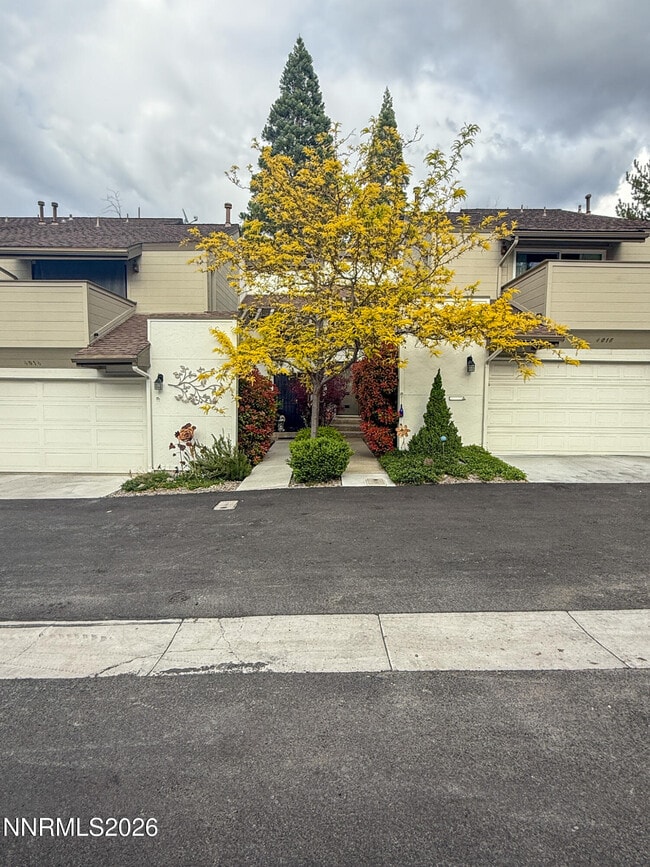 Foto del edificio - 4011 Bluegrass Ct