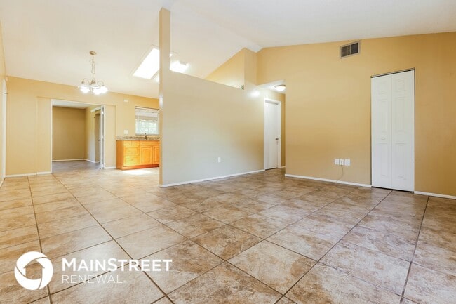 Building Photo - 7103 Wentworth Way