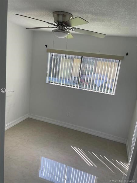 Building Photo - 9680 W Elm Ln