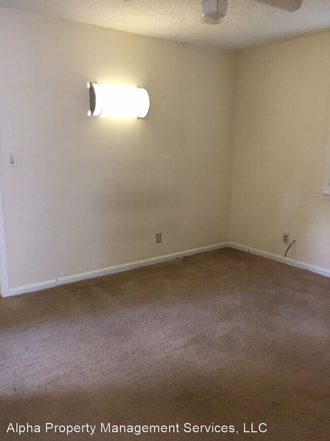 Foto del edificio - 1 br, 1 bath House - 303 McGoodwin