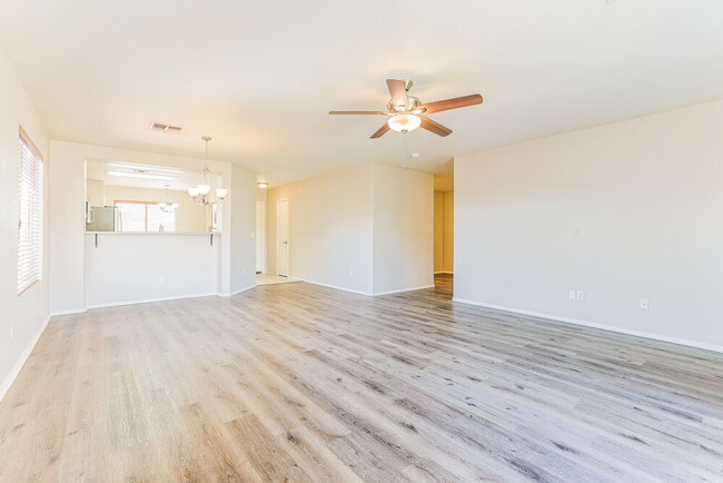 Foto del edificio - 5628 E Emerald Cir
